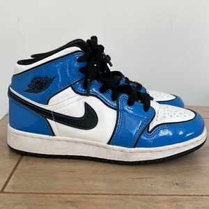 Boys Nike Air jordan blue and black